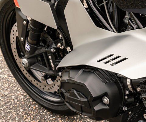 Ein besonderer Motor verdient eine besondere Abdeckung