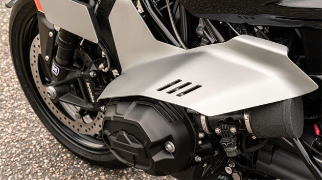 Ein besonderer Motor verdient eine besondere Abdeckung