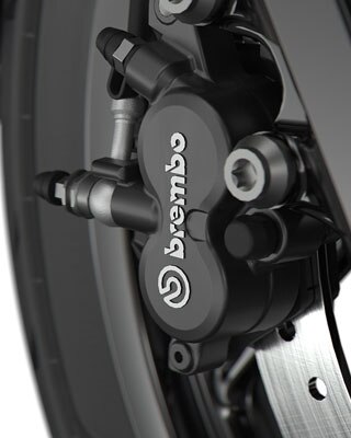 Wir sehen die schwarze Brembo Bremsanlage.