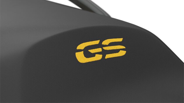 Wir sehen den gelben GS-Sticker am Sattel.