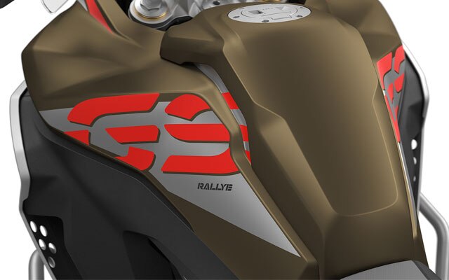 Wir sehen den Tank der F 850 GS Adventure.