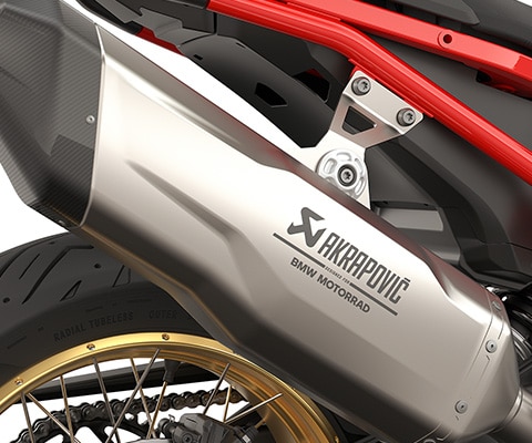 Die F 900 GS von BMW Motorrad mit Akrapovič Endschalldämpfer
