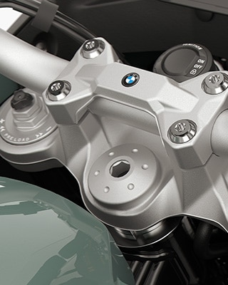 Die einstellbare Gabel der F 900 GS Adventure von BMW Motorrad