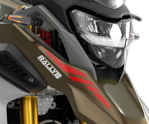 Wir sehen die LED Scheinwerfer mit Tagfahrlicht der G 310 GS.