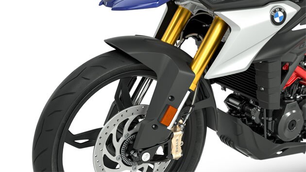 Wir sehen die goldeloxierte Upside-down-Gabel der G 310 GS.