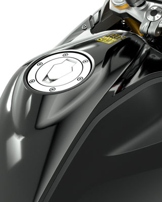 Wir sehen Tank und Lenker der G 310 GS von schräg oben im Detail.