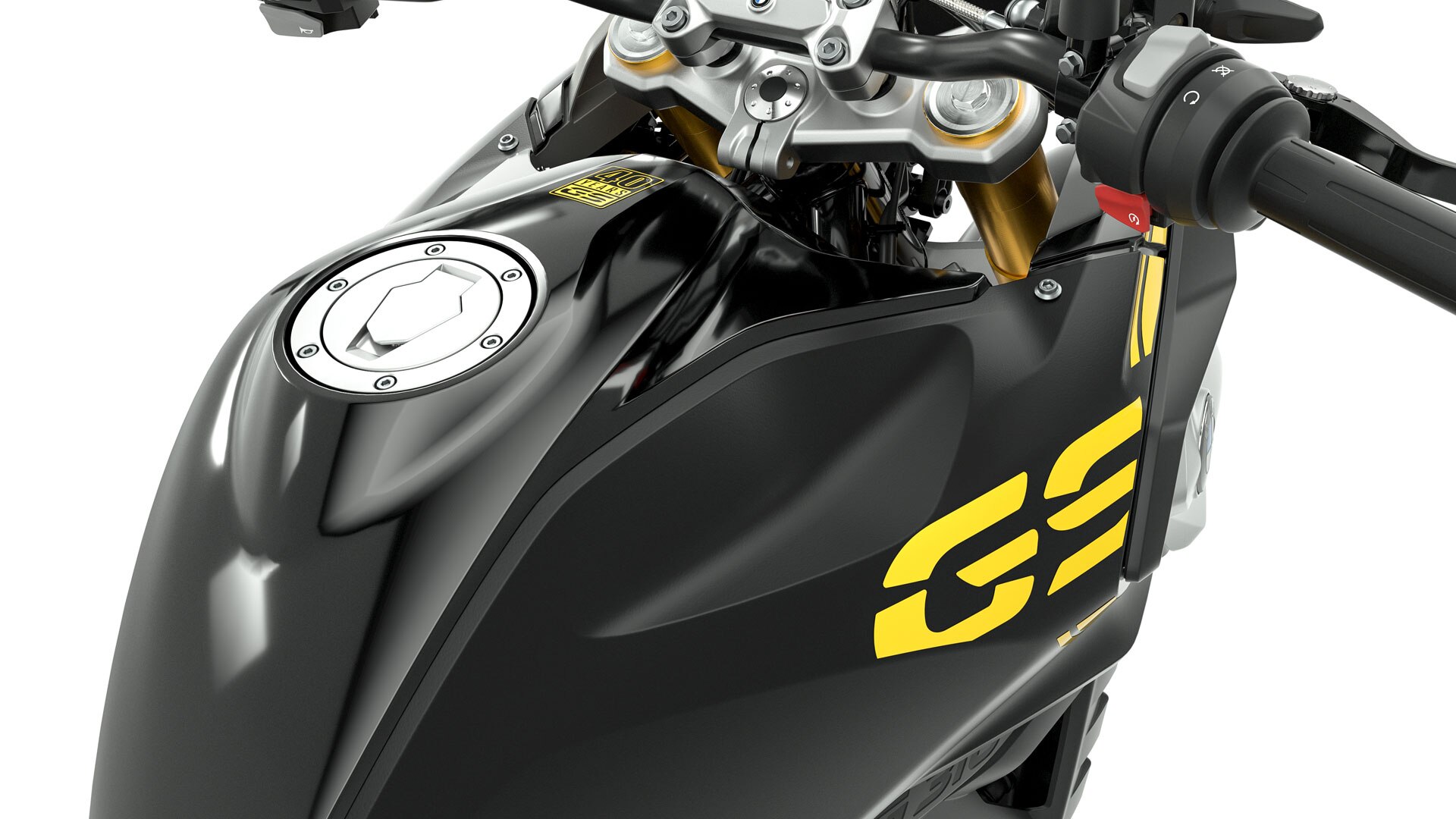 Wir sehen Tank und Lenker der G 310 GS von schräg oben im Detail.
