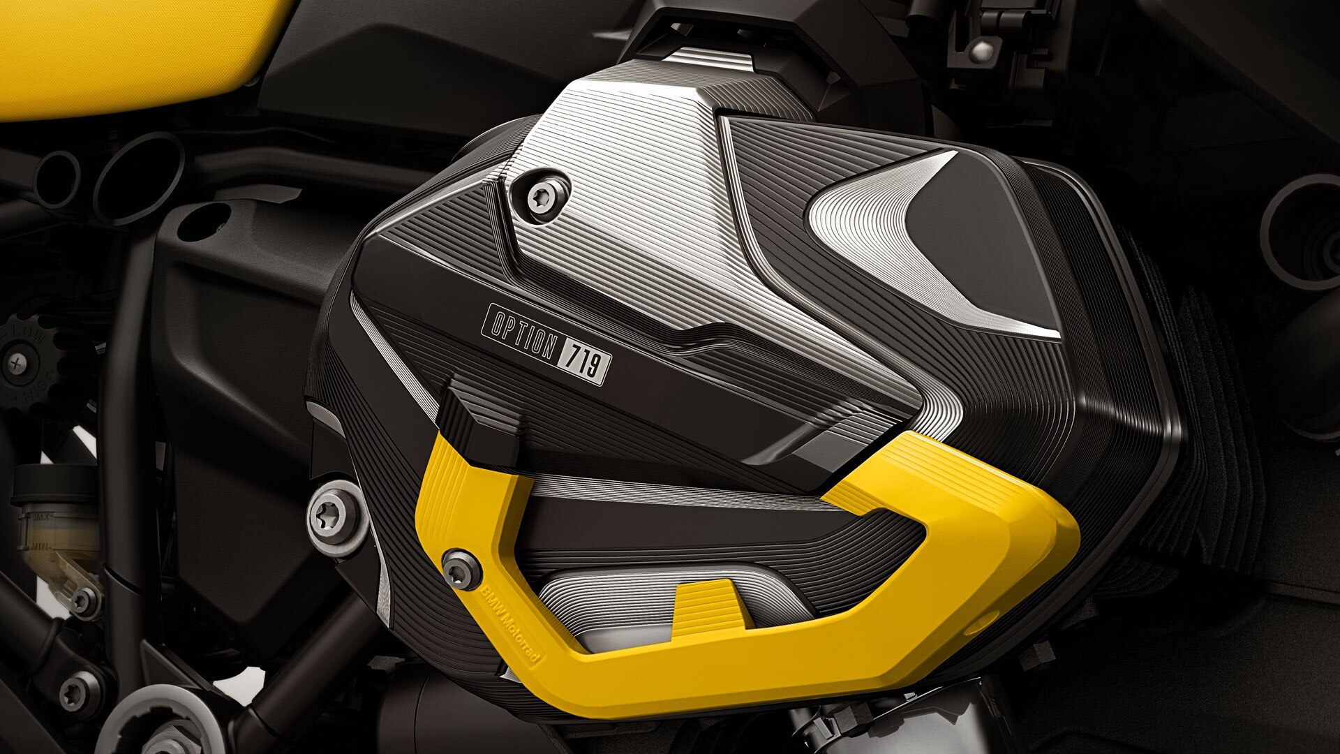 Wir sehen die Edition 40 Years GS mit option 719 Zylinderkopfhauben in Schwarz-Gelb.