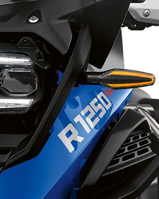 Wir sehen die serienmäßigen LED-Blinker mit Option Cruising Light.