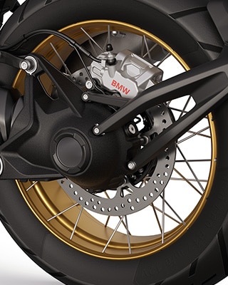 Die goldenen Kreuzspeichenräder der BMW R 1300 GS Option 719 Tramuntana