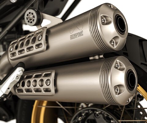 Wir sehen den hochgelegten Auspuff der R nineT Urban G/S.