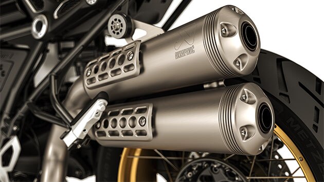 Wir sehen den hochgelegten Auspuff der R nineT Urban G/S.
