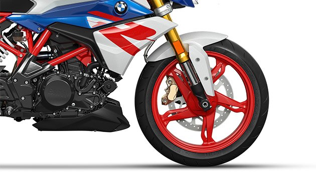 Wir sehen das Aluminium Gussrad der G 310 R.