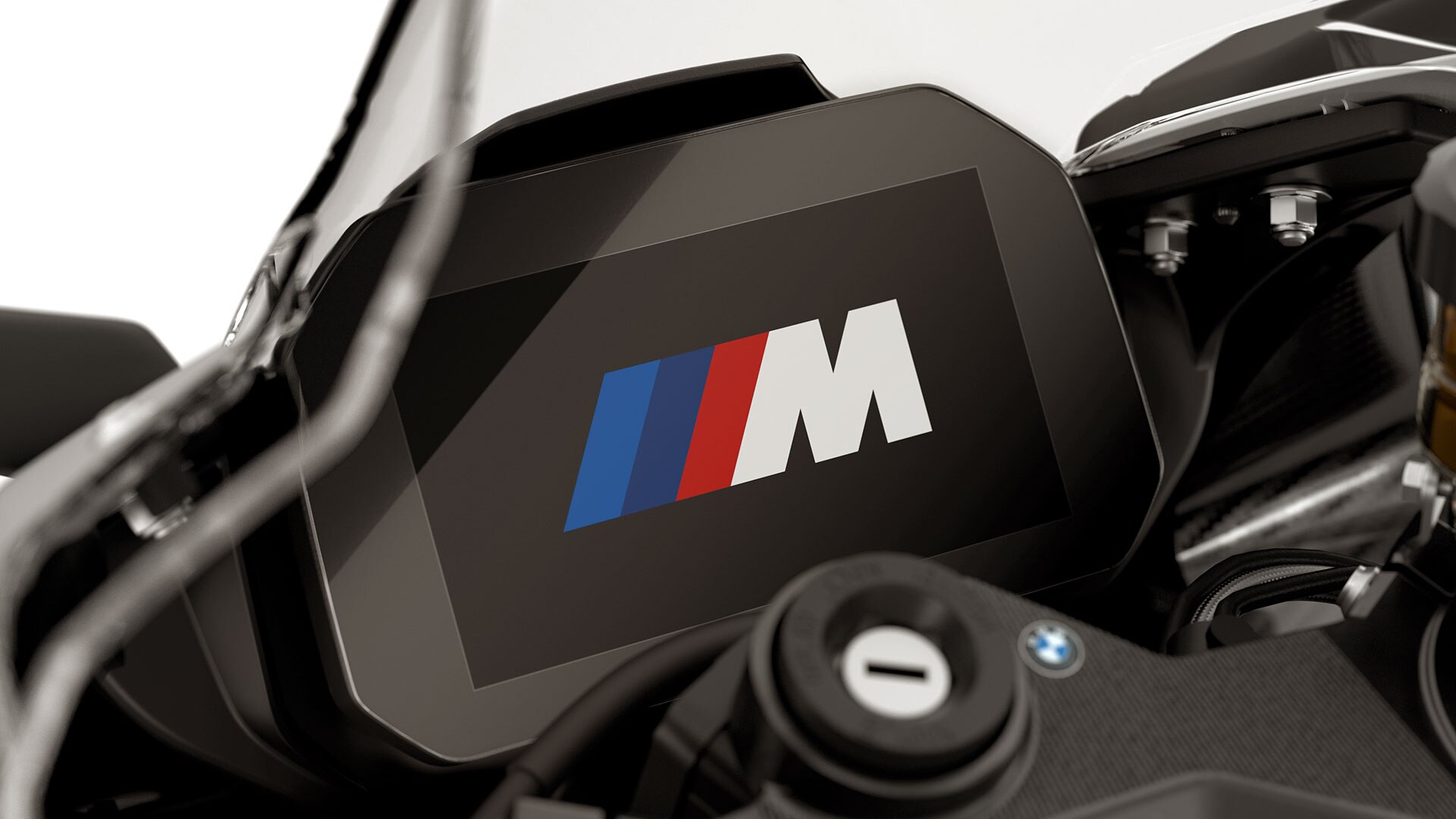 Wir sehen die Aufstart Animation mit M Logo im Cockpit der M RR.