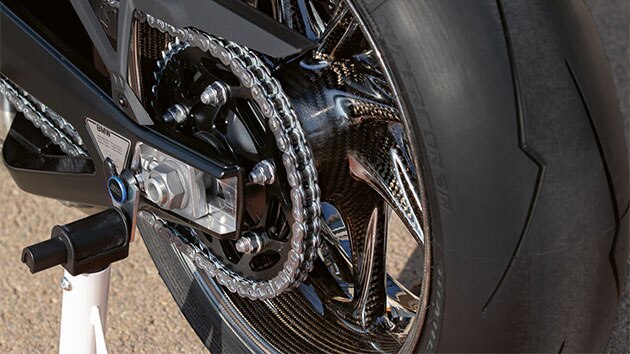 M Carbonrad der neuen BMW RR