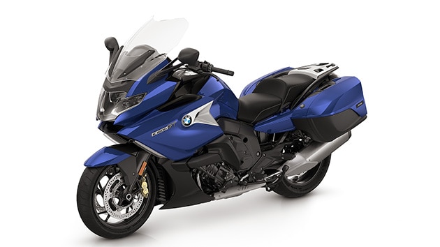 K 1600 GT in Lightwhite uni/Racingblue metallic/Racingred uni.