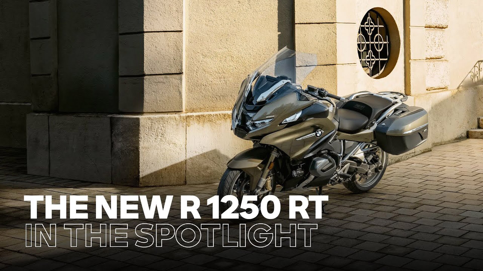 IN THE SPOTLIGHT – The new BMW R 1250 RT